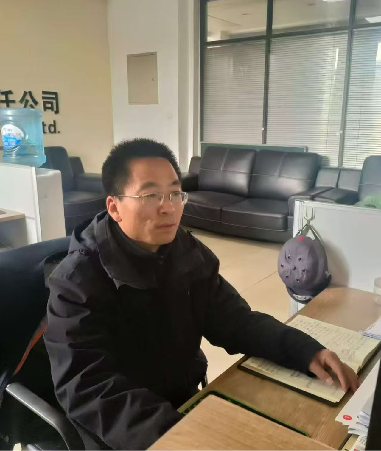中共OD官方网页版-OD(中国)
委员会关于对2025年度“产投榜样”进行公示的公告(图2) 中共OD官方网页版-OD(中国)
委员会关于对2025年度“产投榜样”进行公示的公告(图2)